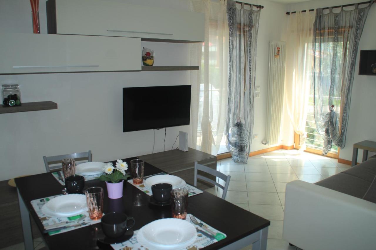 Casa Vela Apartment Riva del Garda Luaran gambar